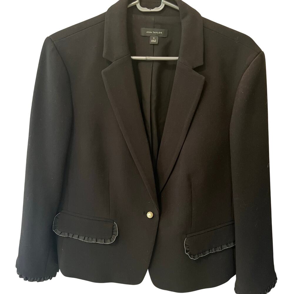 Ann Taylor Black Blazer Jacket Pearl Button Ruffle Hem Size 14 Wedding Guest